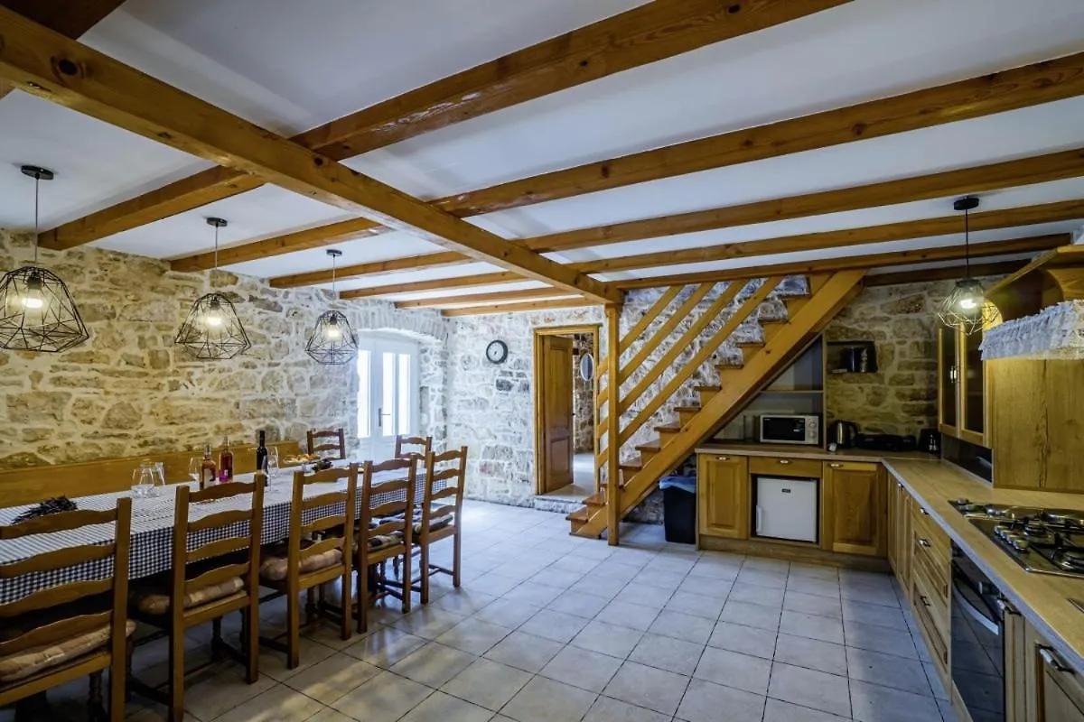 Vila Kutic In Stokovci Svetvinčenat 0*,  Chorvatsko