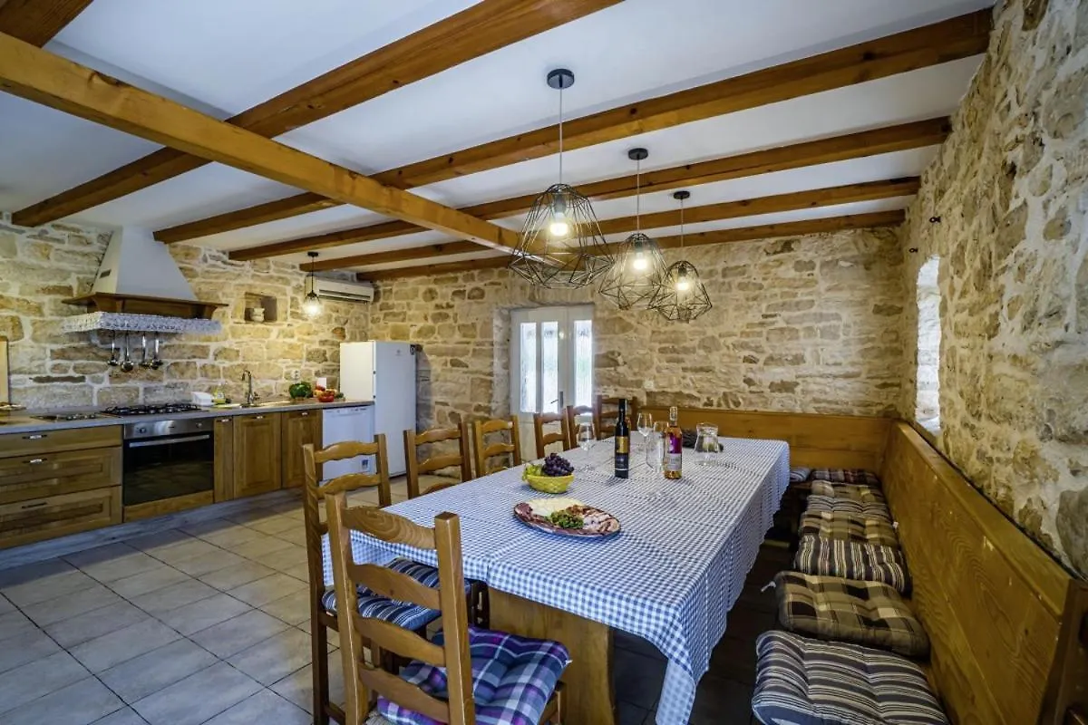 Prázdninový dům Vila Kutic In Stokovci Svetvinčenat